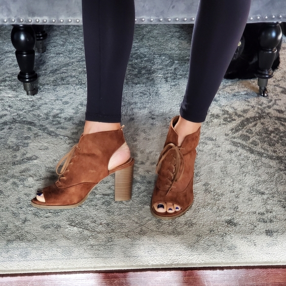 COPY - Brown suede lace up ankle booties - Picture 4 of 16